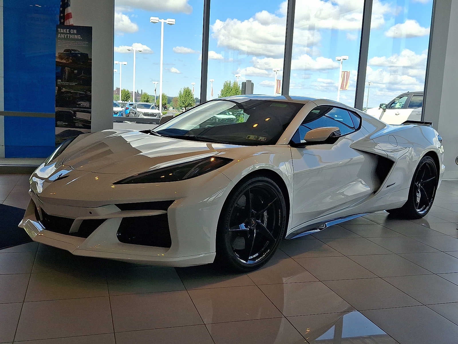 2025 Chevrolet Corvette E-Ray 2LZ