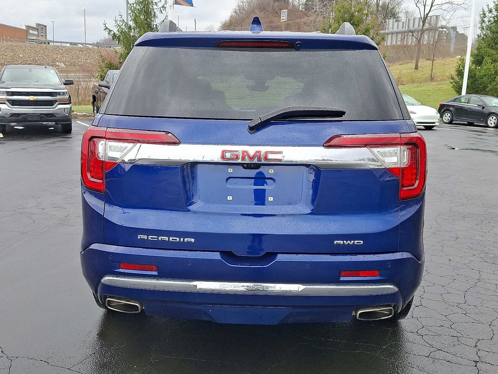 2023 GMC Acadia Denali