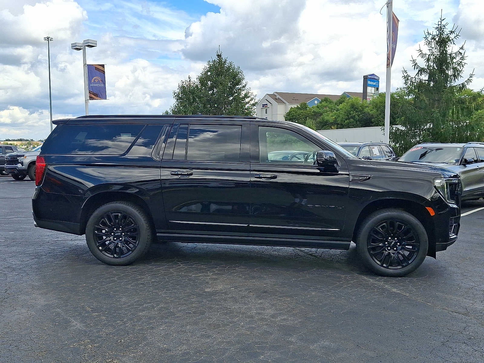 2023 GMC Yukon XL Denali Ultimate