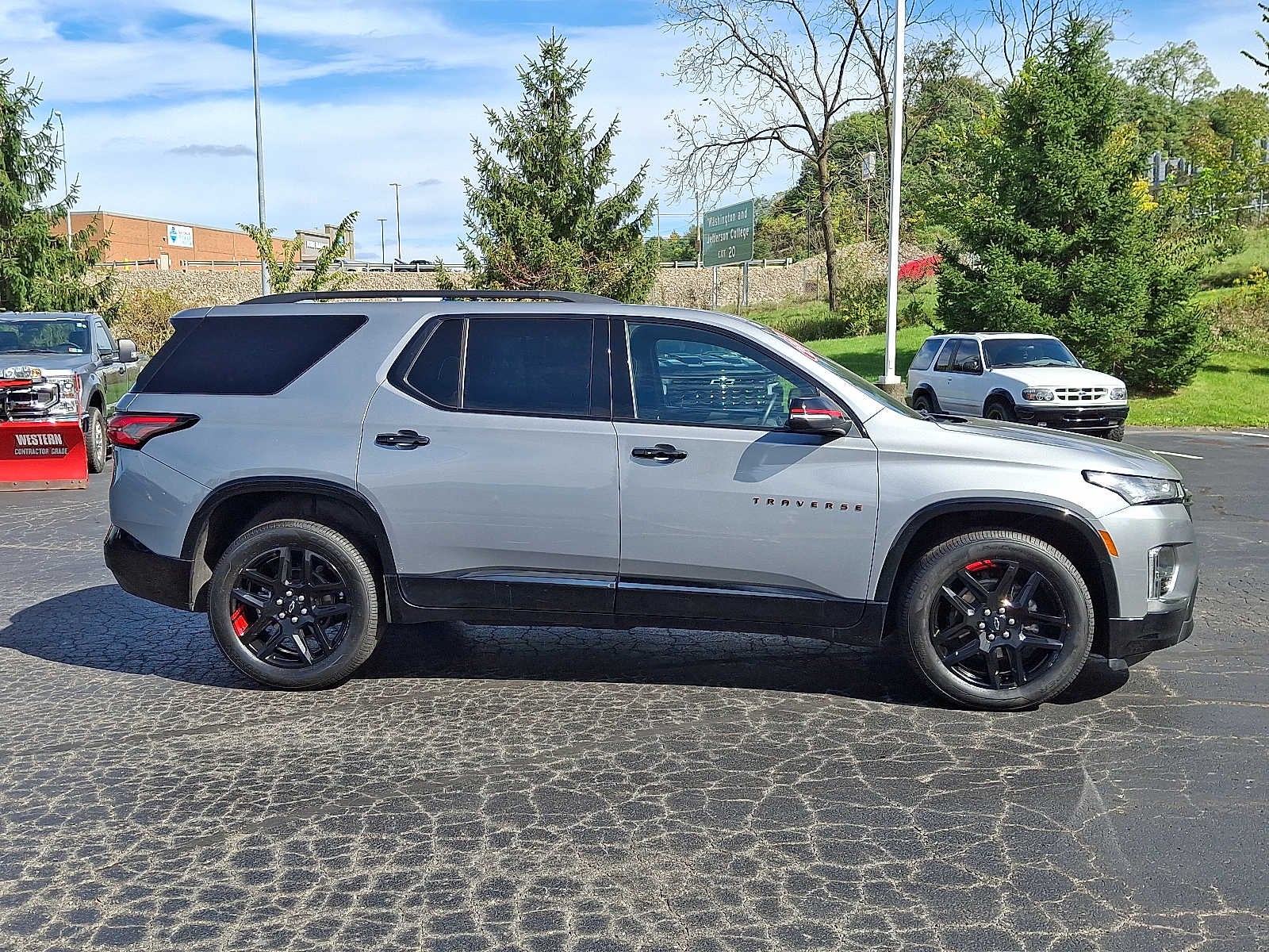 2023 Chevrolet Traverse Premier