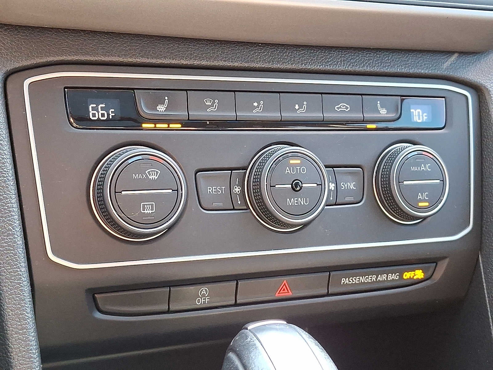 2021 Volkswagen Atlas 3.6L V6 SE w/Technology R-Line