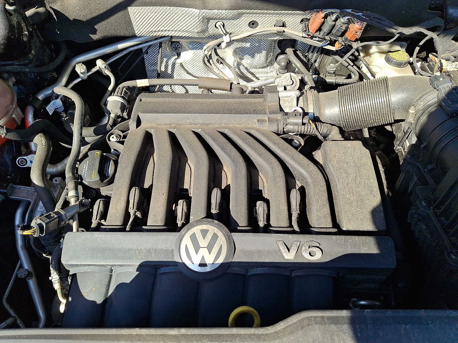 2021 Volkswagen Atlas 3.6L V6 SE w/Technology R-Line