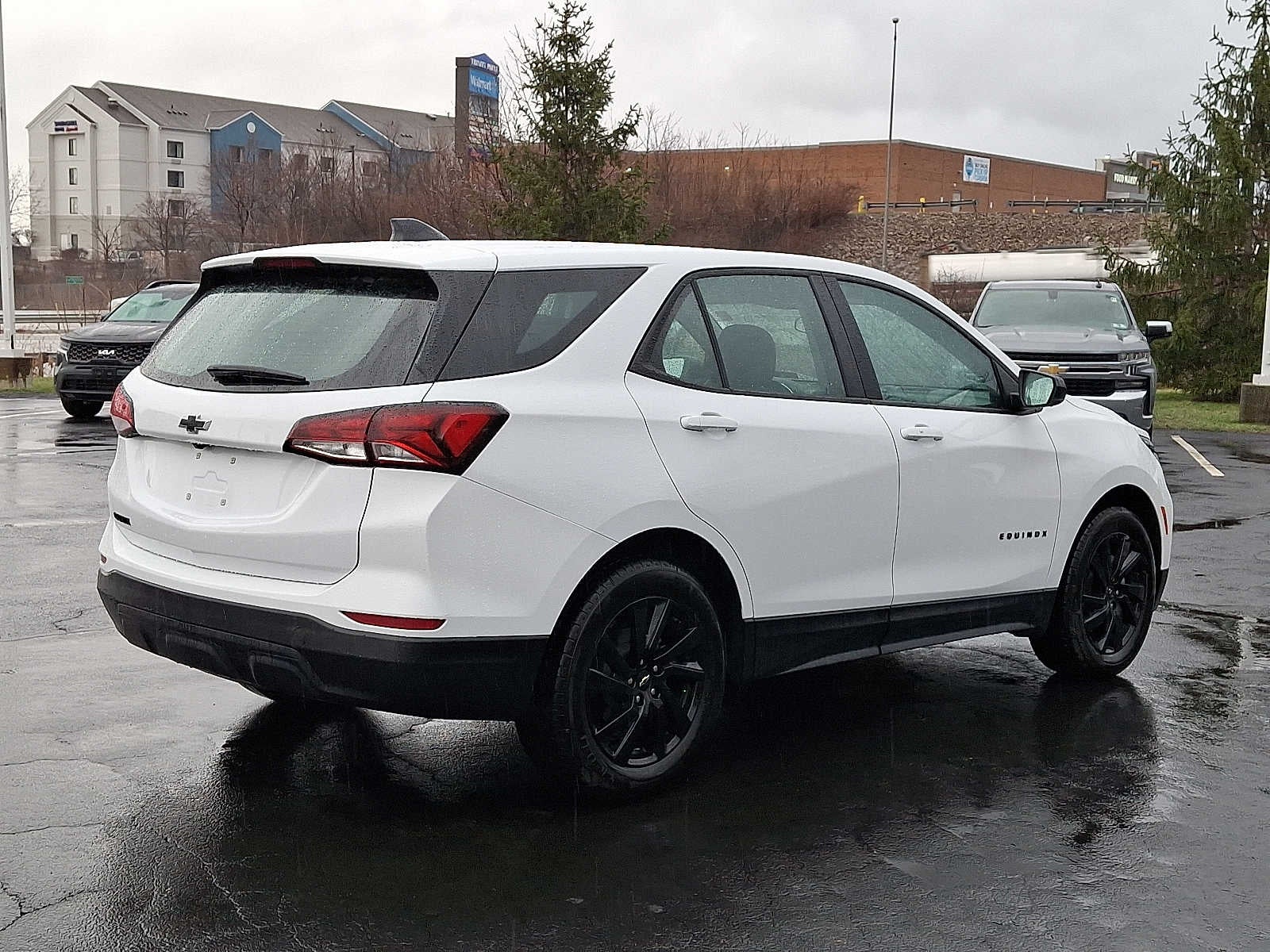 2023 Chevrolet Equinox LS