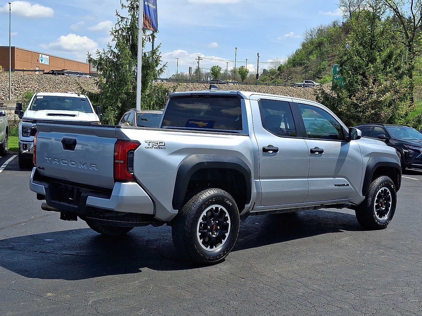 2024 Toyota Tacoma 4WD SR5
