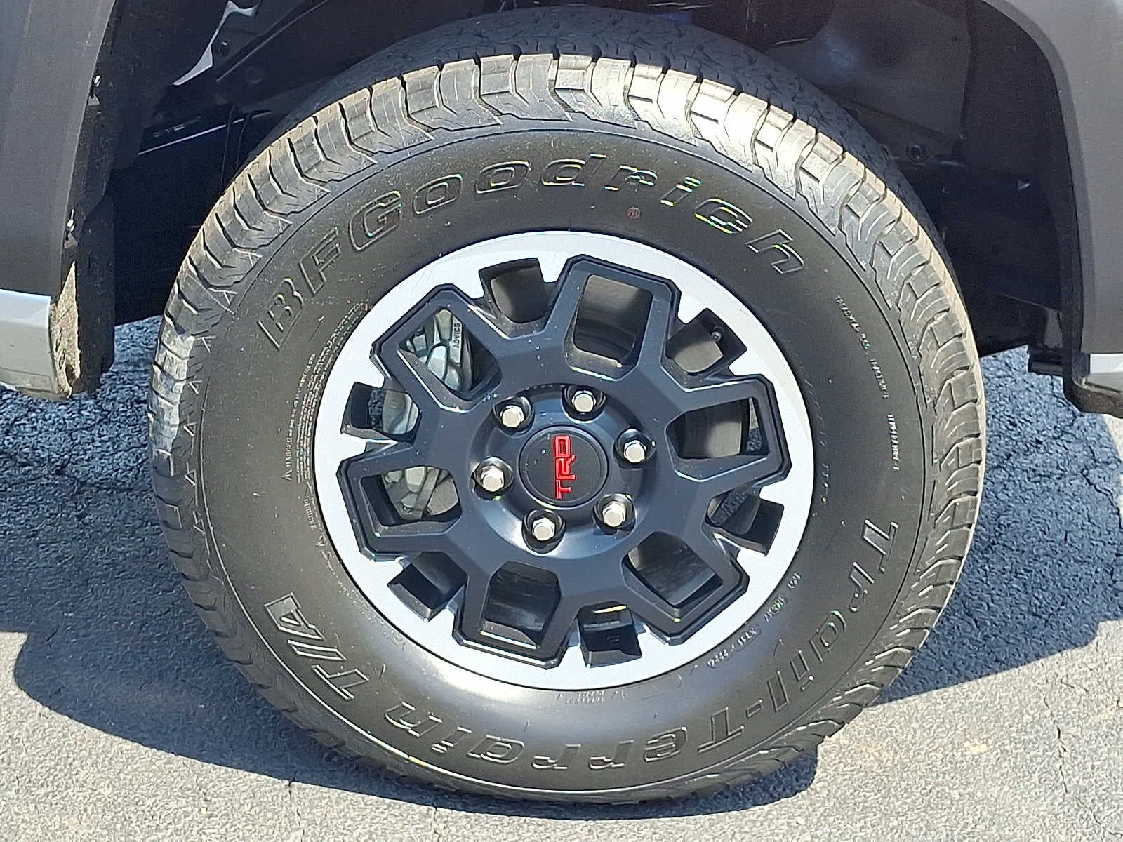 2024 Toyota Tacoma 4WD SR5