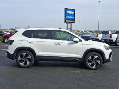 2025 Volkswagen Taos SE