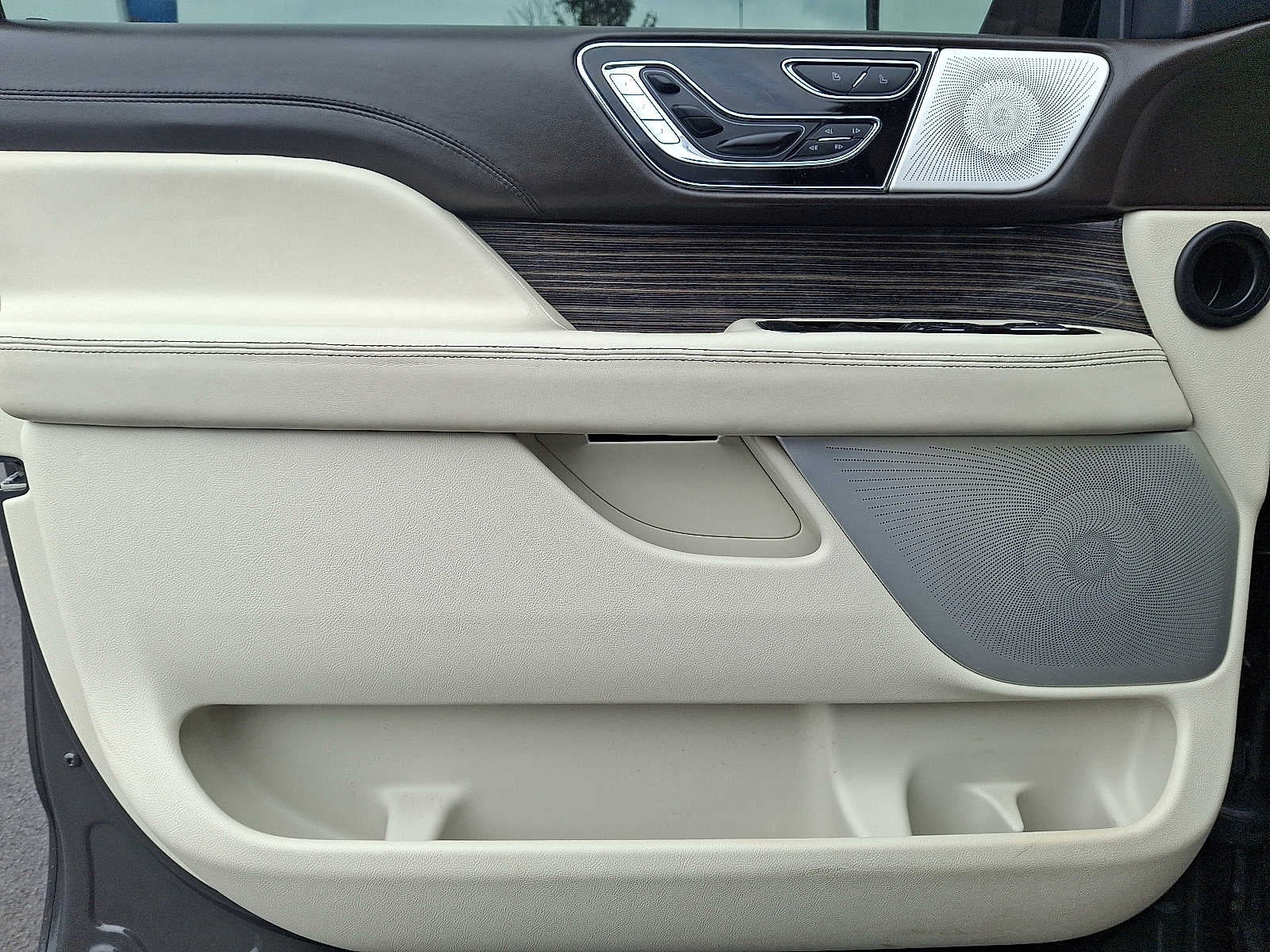 2023 Lincoln Navigator L Black Label