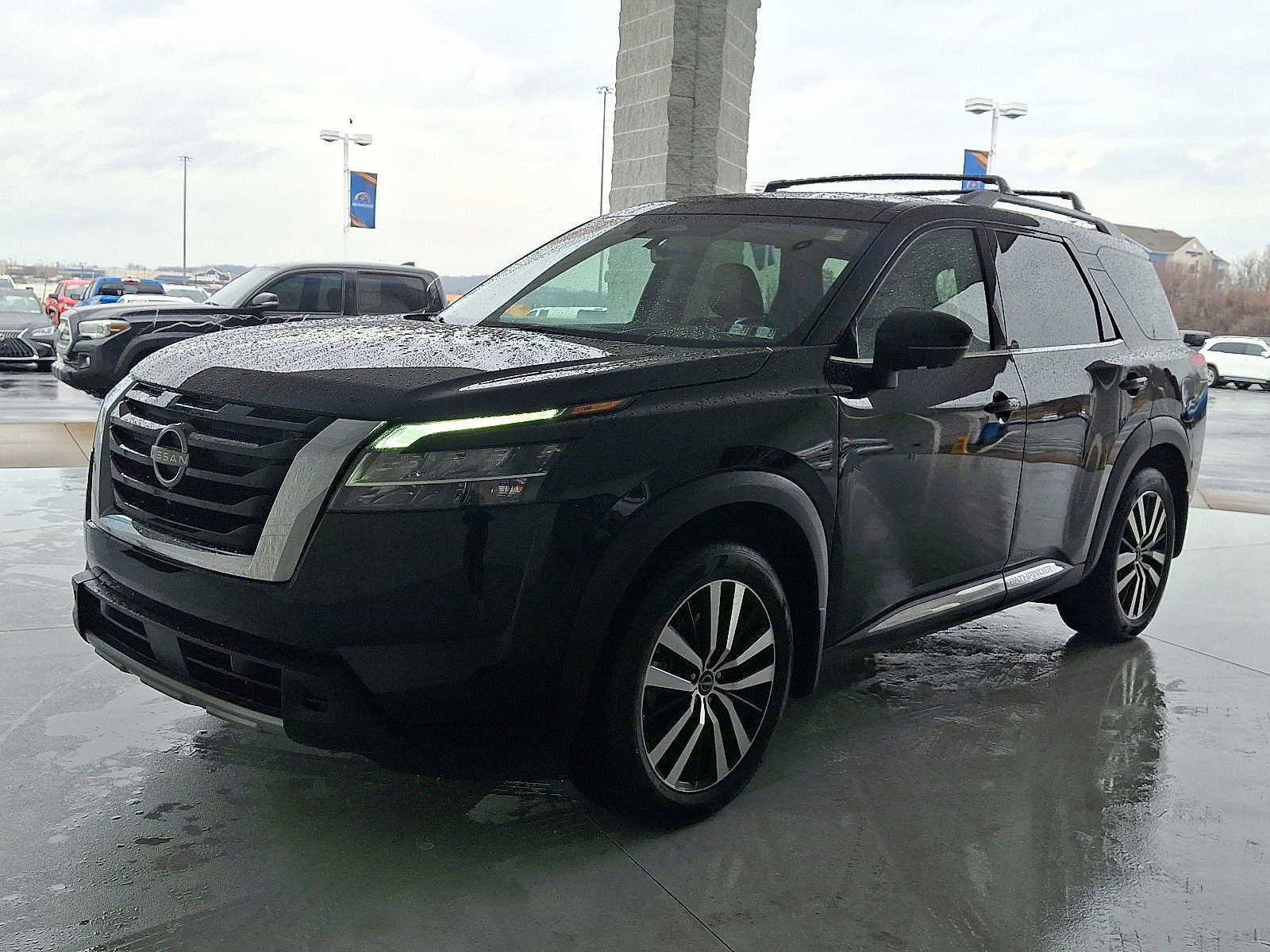 2024 Nissan Pathfinder Platinum