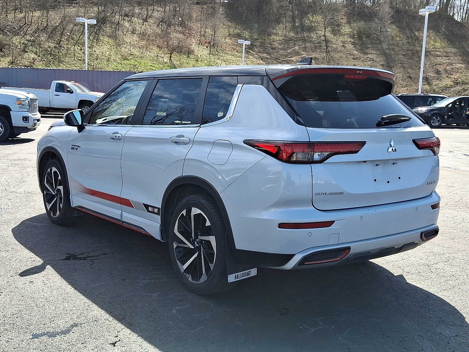 2024 Mitsubishi Outlander Plug-In Hybrid SE