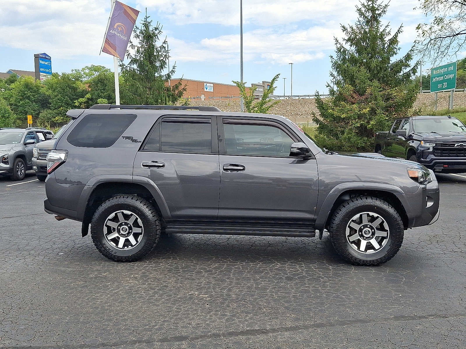 2020 Toyota 4Runner TRD OFF ROAD