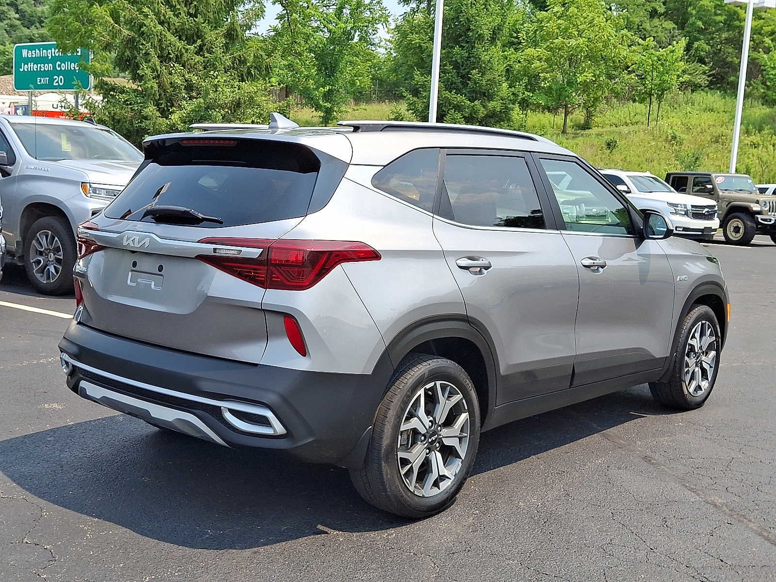 2023 Kia Seltos EX
