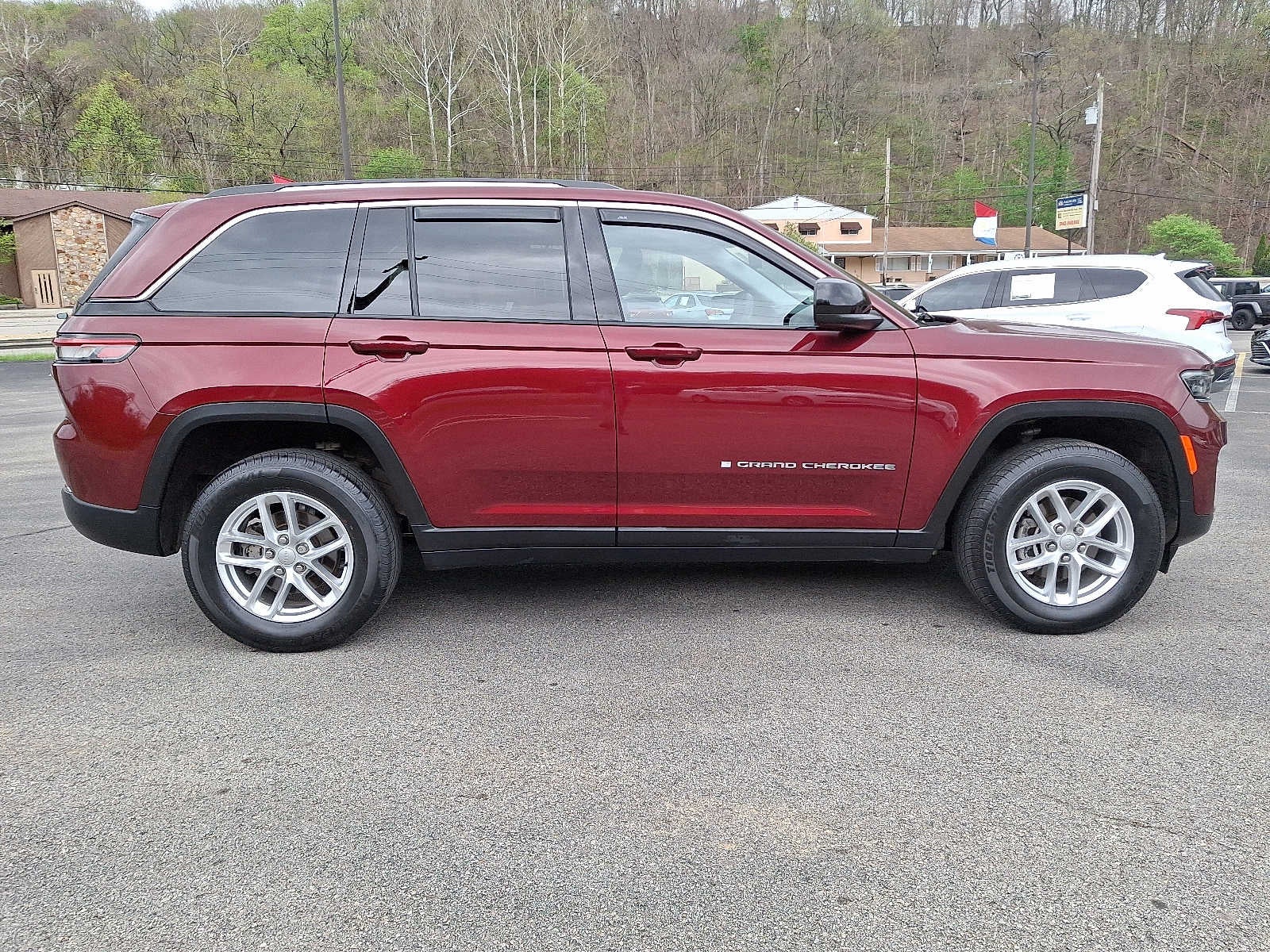 2023 Jeep Grand Cherokee Laredo