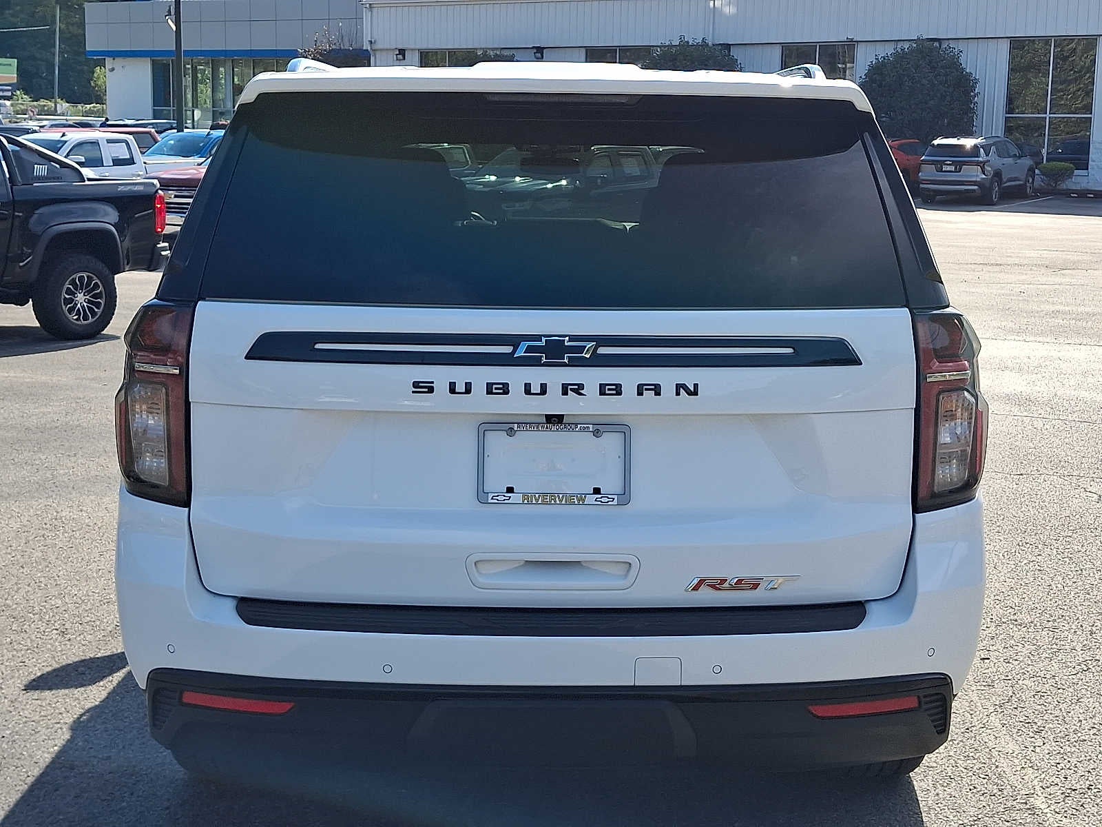 2023 Chevrolet Suburban RST