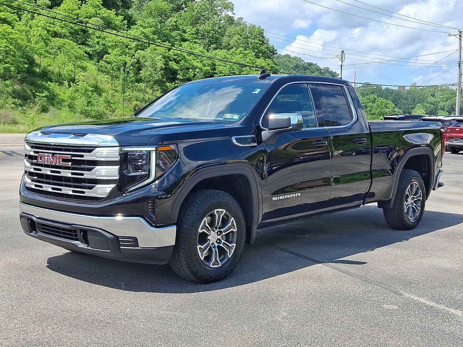 2023 GMC Sierra 1500 SLE