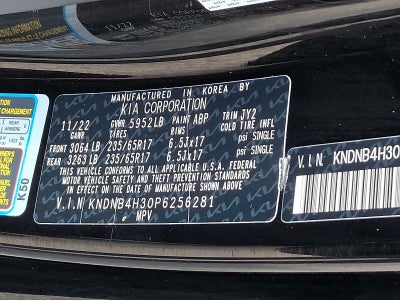 2023 Kia Carnival LX