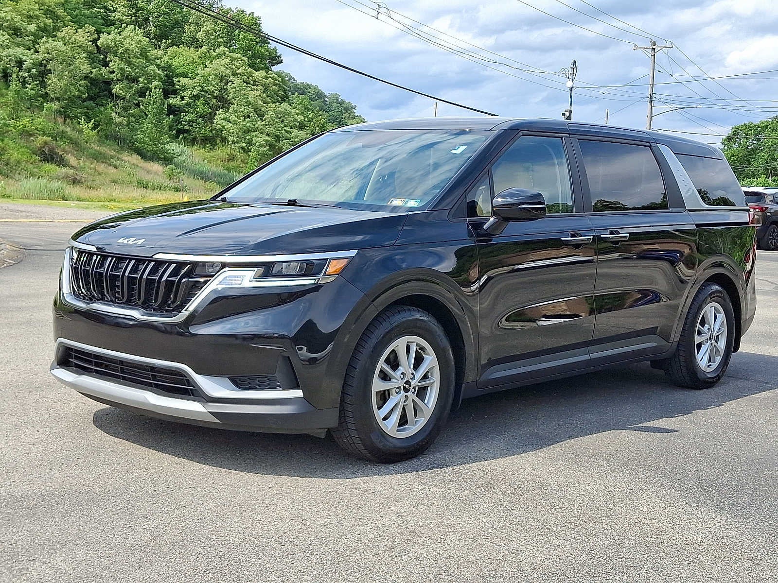 2023 Kia Carnival LX
