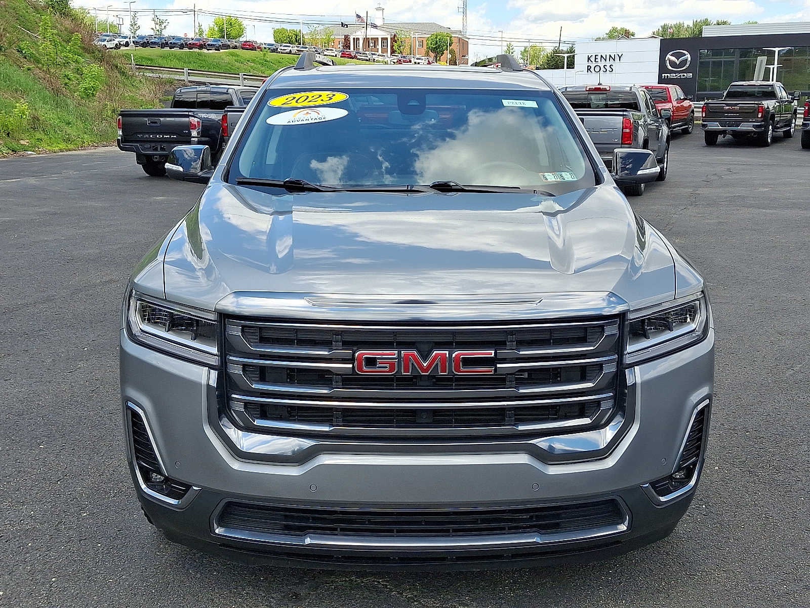 2023 GMC Acadia AT4