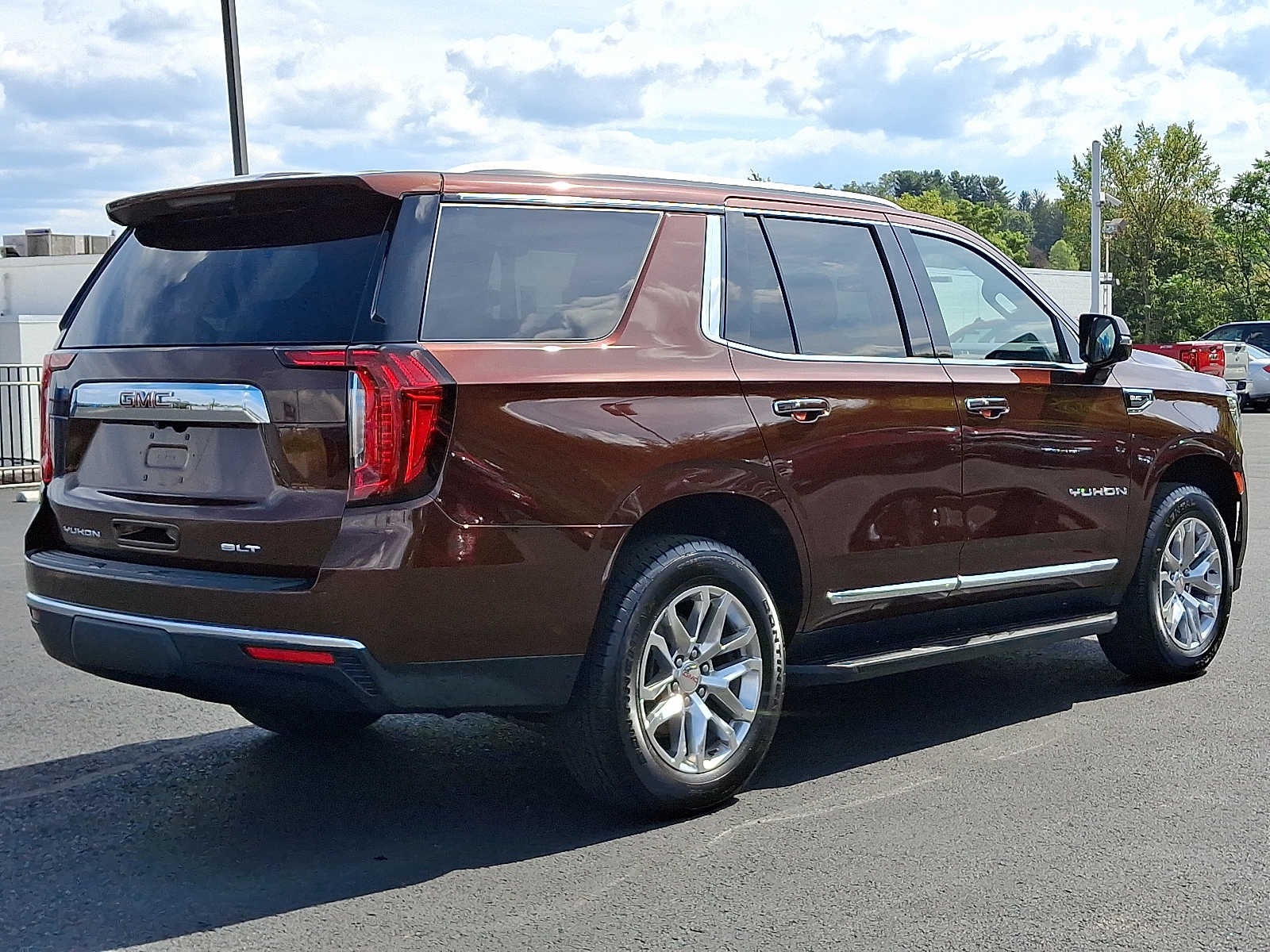2022 GMC Yukon SLT