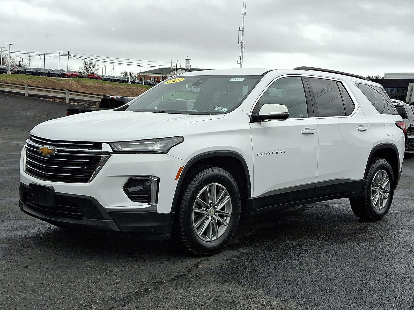 2023 Chevrolet Traverse LT Leather