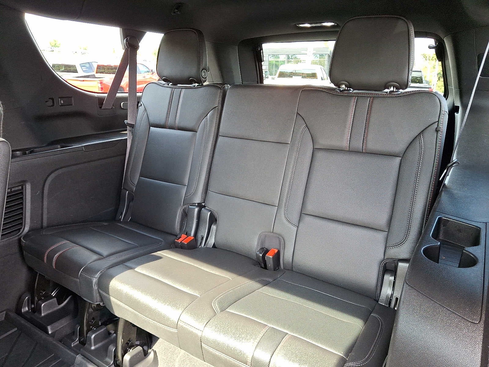 2022 Chevrolet Suburban RST