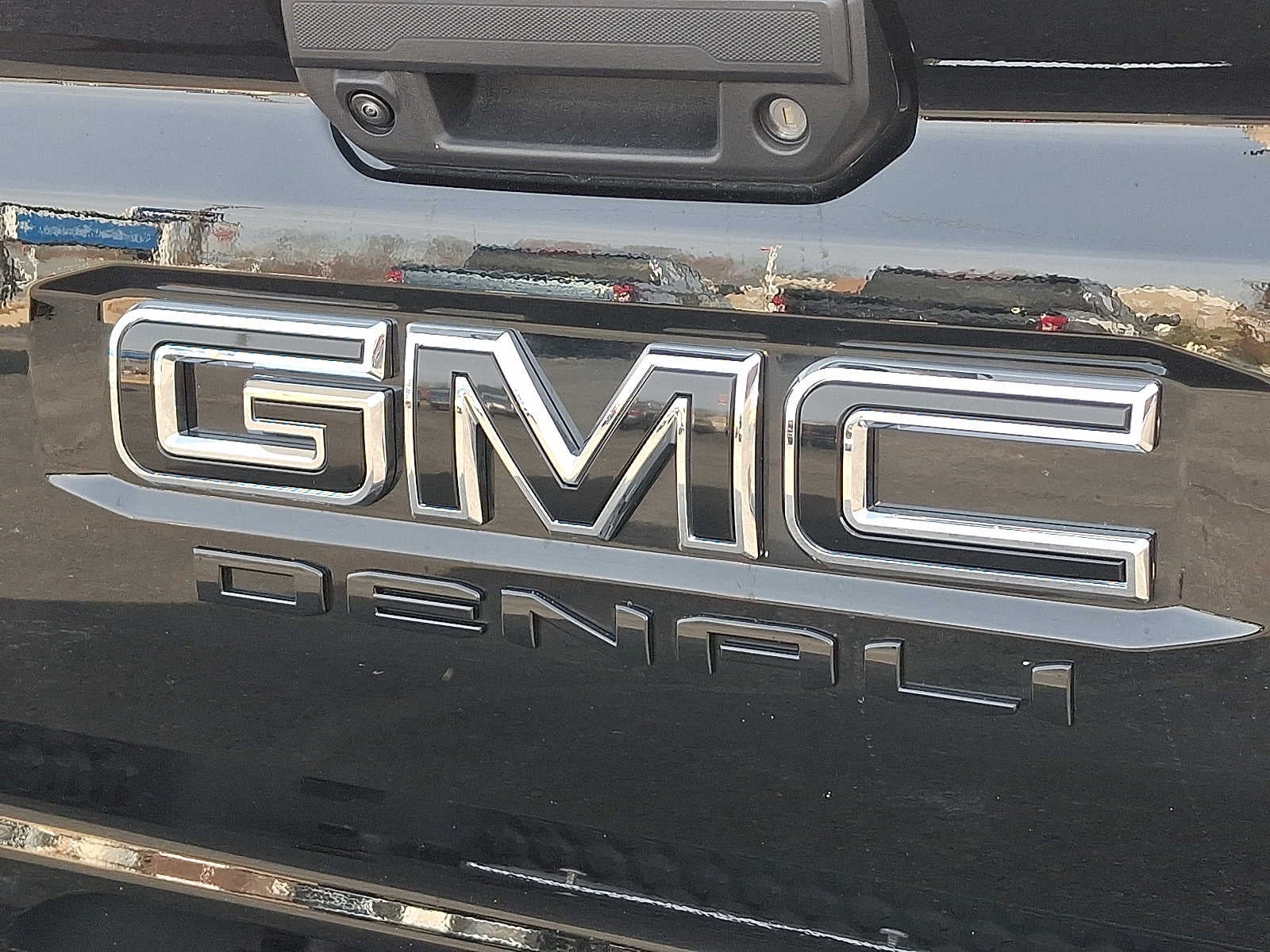 2025 GMC Canyon Denali