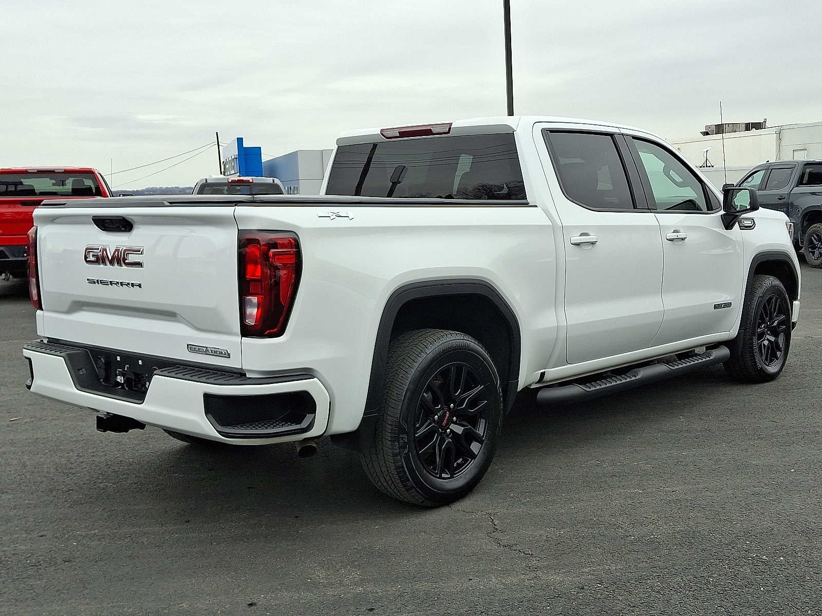2025 GMC Sierra 1500 Elevation