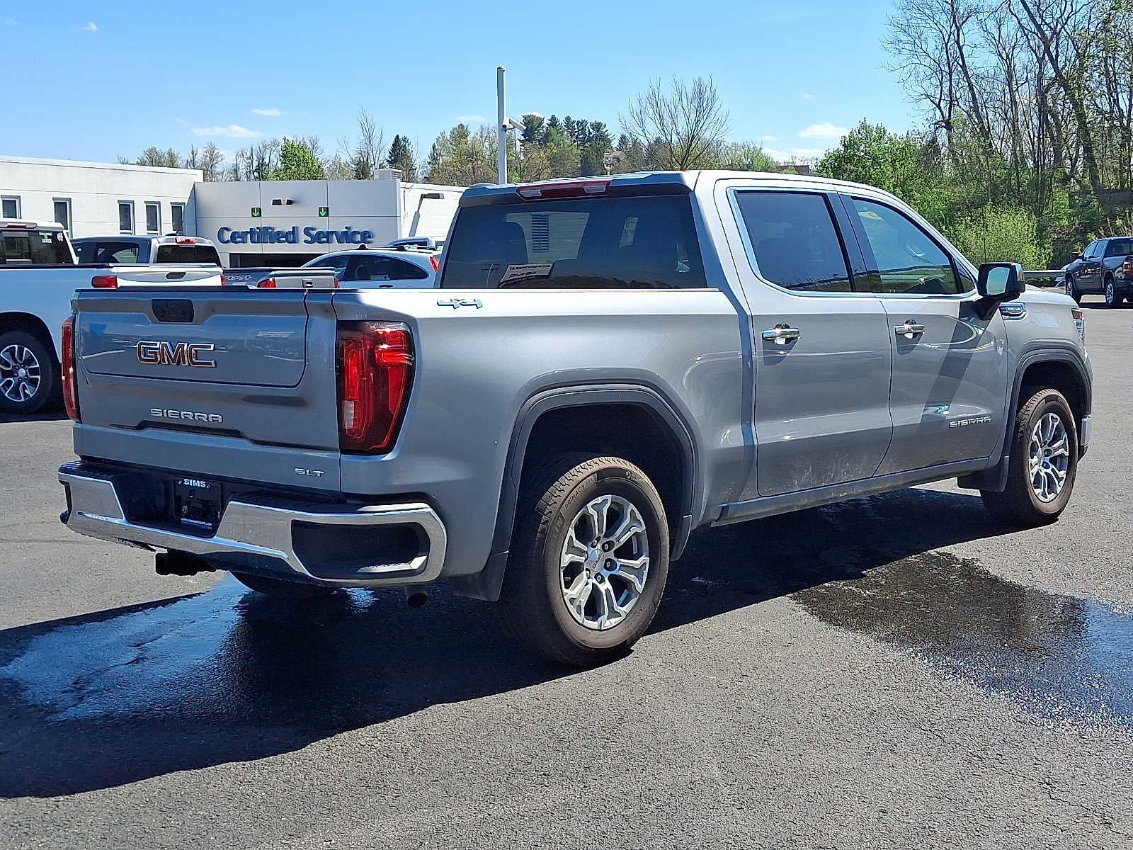 2025 GMC Sierra 1500 SLT