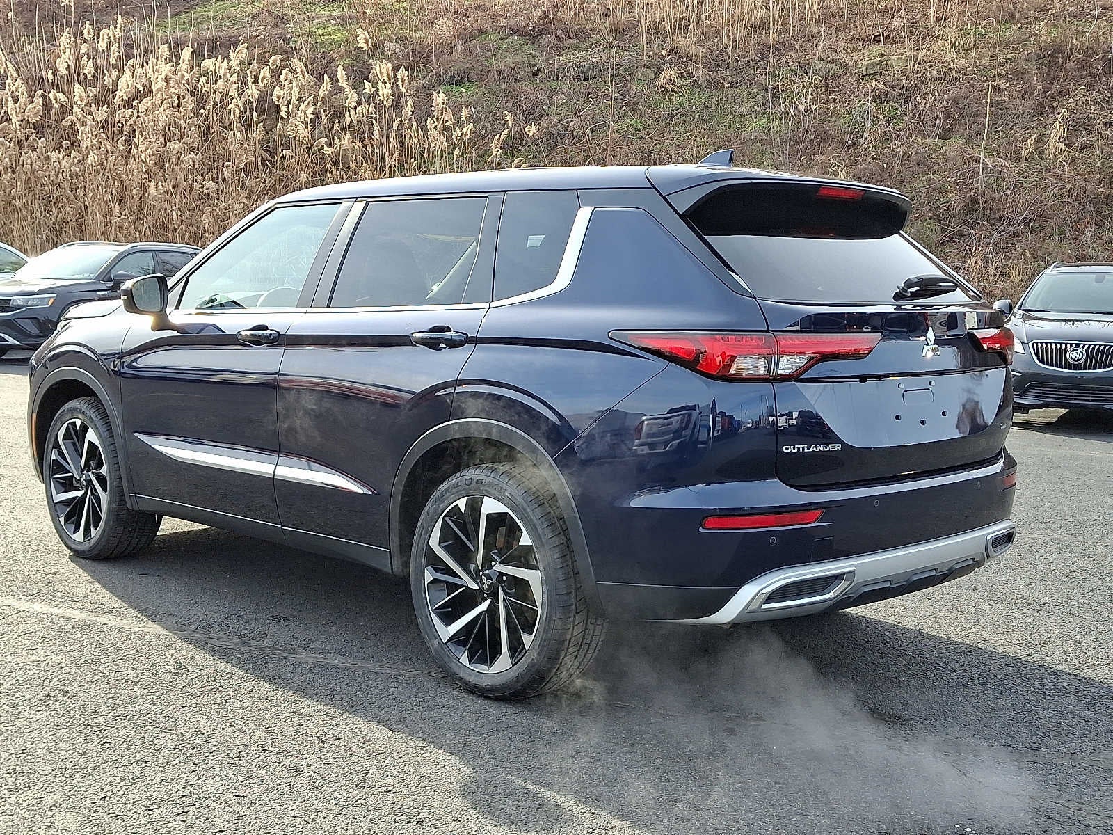 2024 Mitsubishi Outlander SE