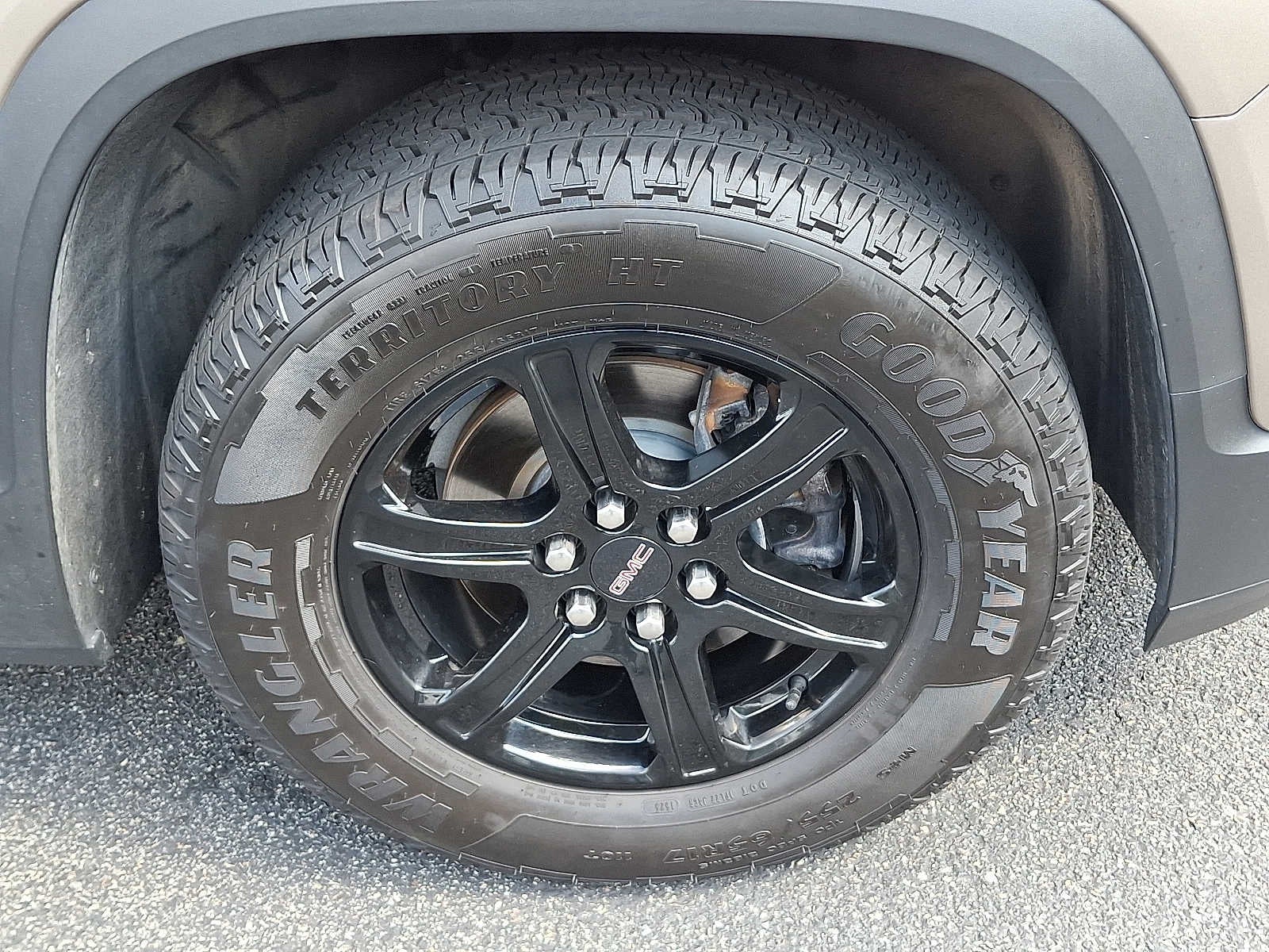 2023 GMC Acadia AT4