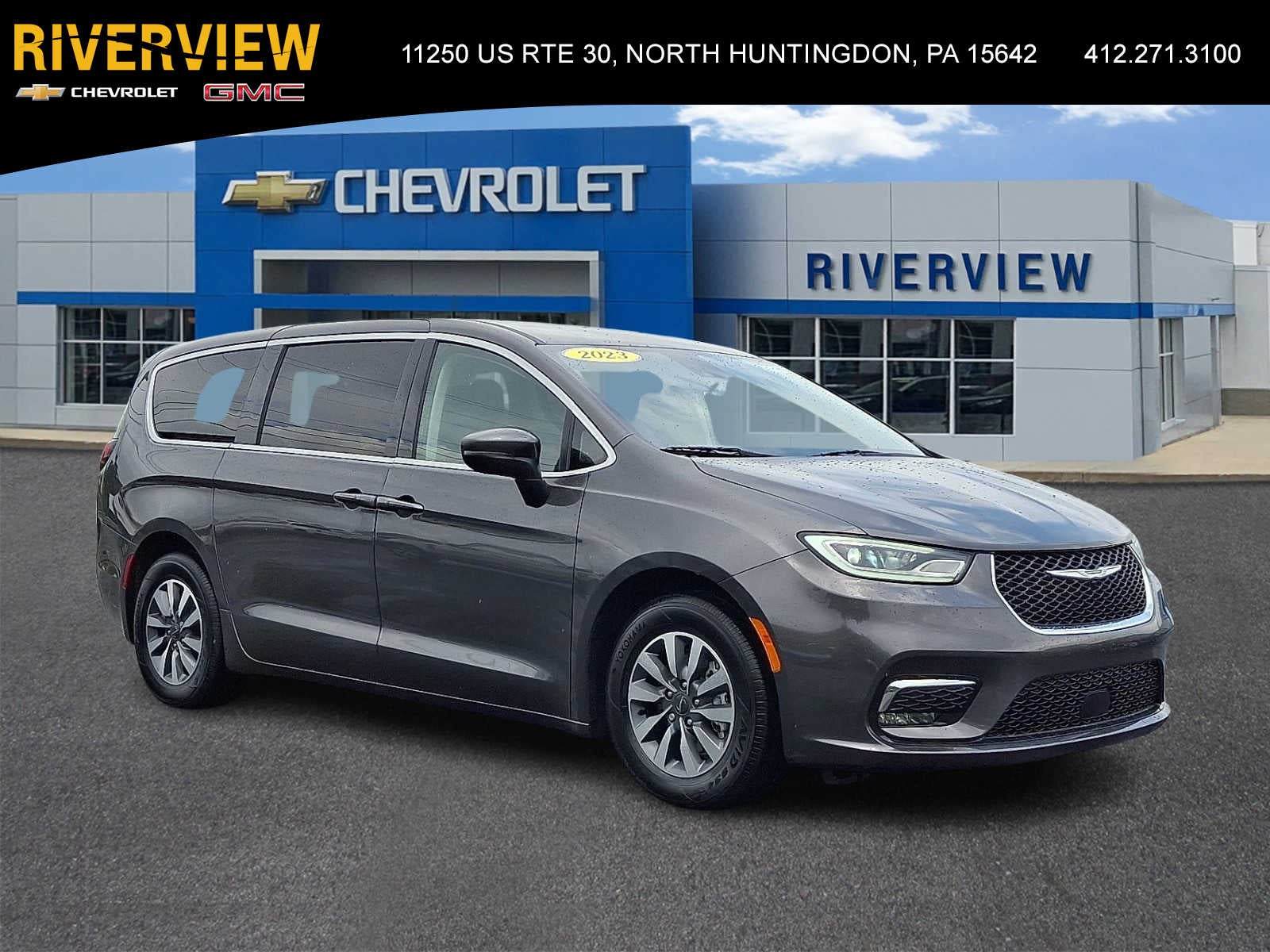 2023 Chrysler Pacifica Hybrid Touring L