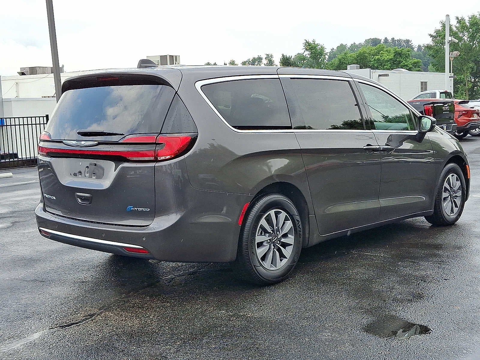 2023 Chrysler Pacifica Hybrid Touring L