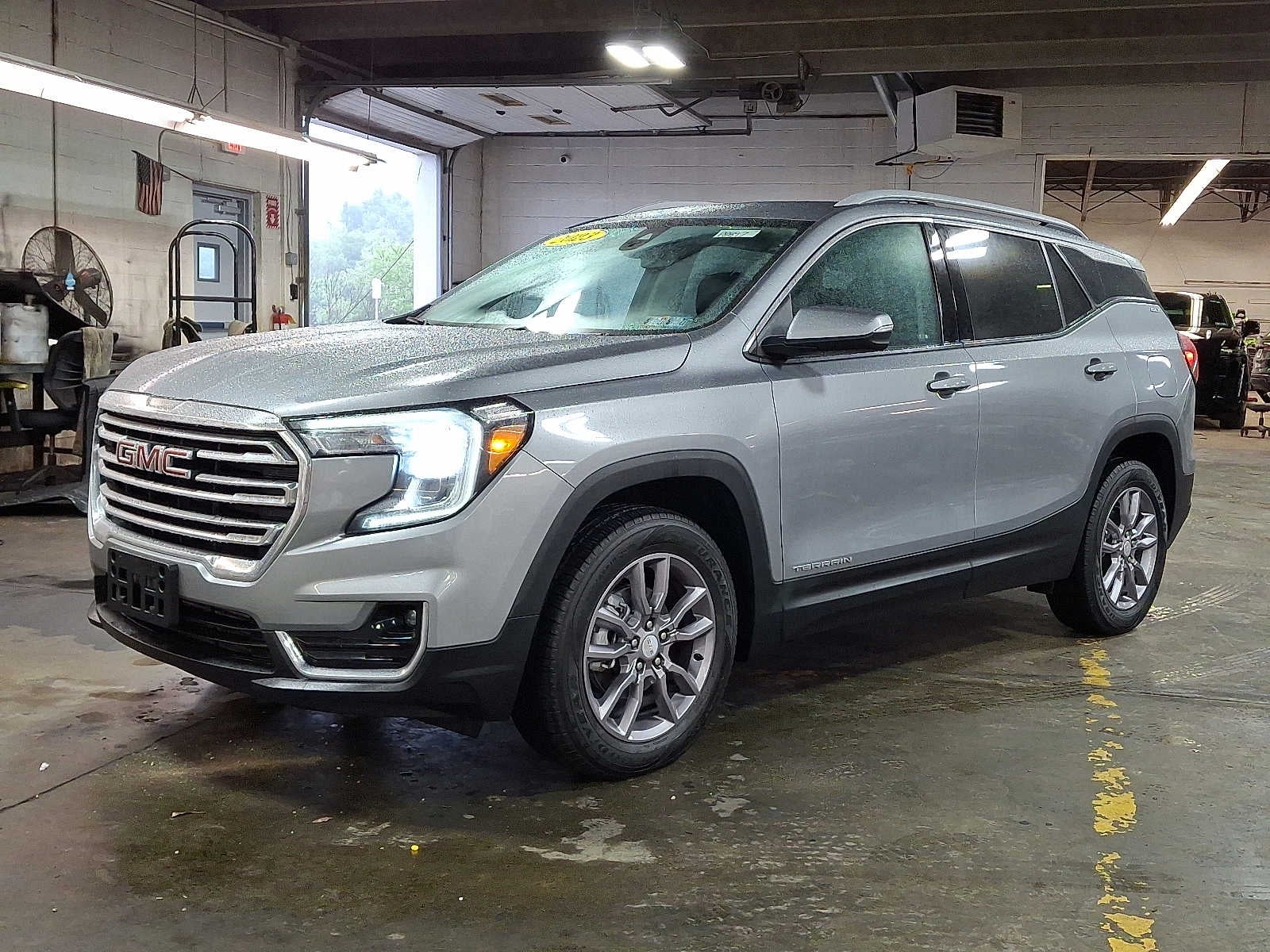 2023 GMC Terrain SLT